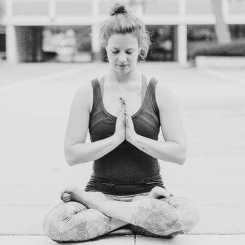 Fabia bei der Meditation