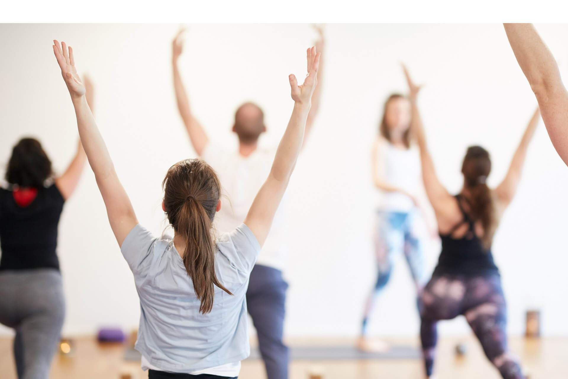 Yoga-Lektion im Yogastudio