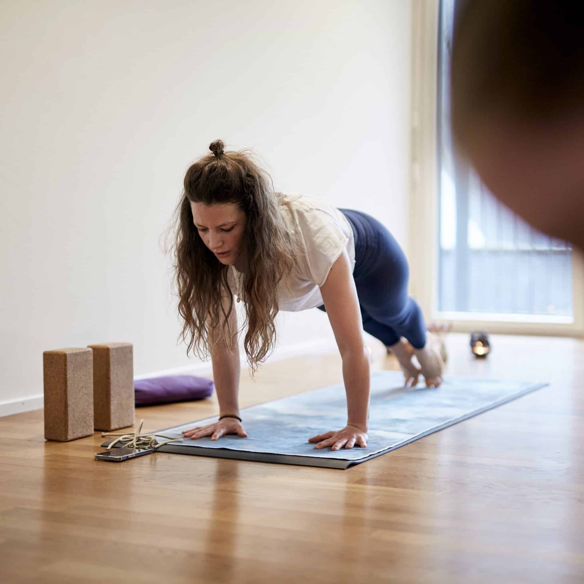 Neue Stunde ab Mai: Core Connection | STUDIO FAYO